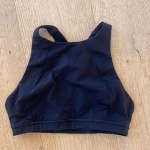 Lululemon high neck sports bra size 6